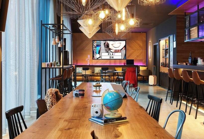 호텔 Moxy Southampton