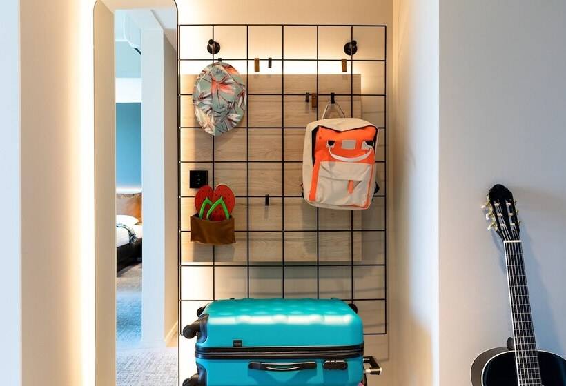 فندق Moxy Southampton