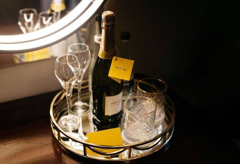 酒店 Quite Simply French