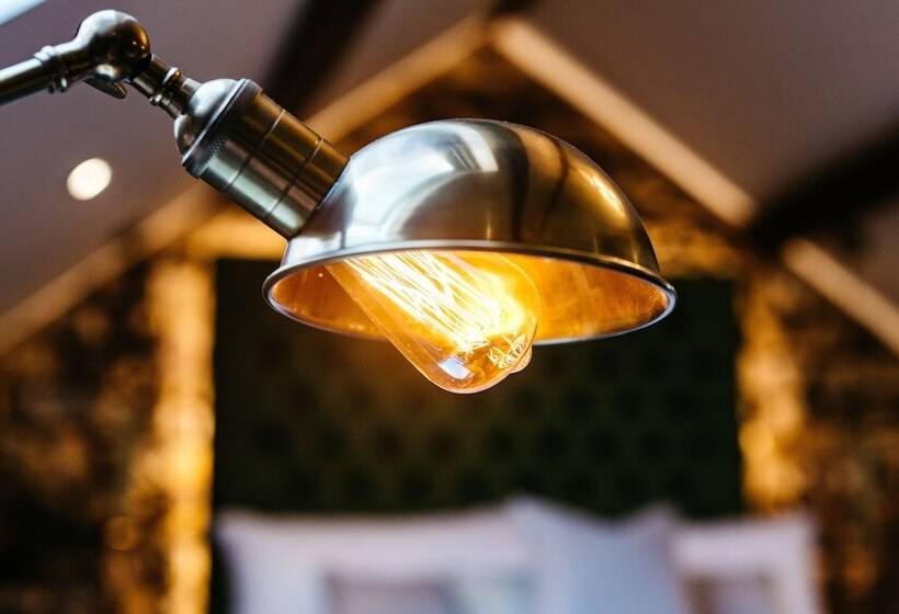 酒店 Quite Simply French