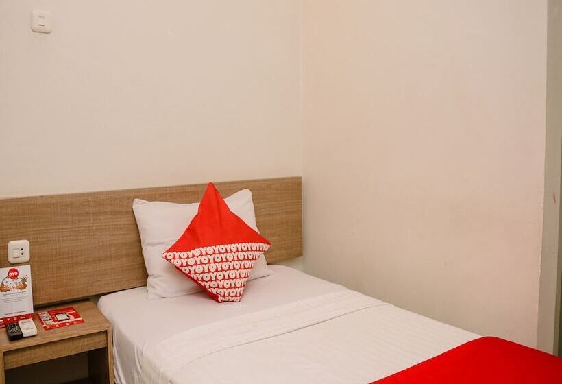 酒店 Reddoorz Near Sultan Mahmud Badaruddin Airport