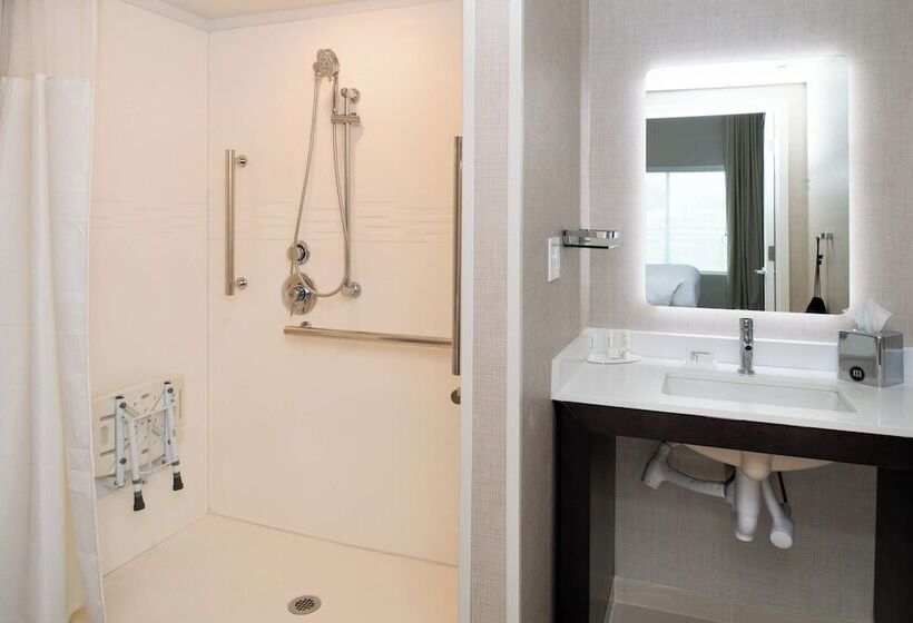 בית מלון כפרי Residence Inn Visalia