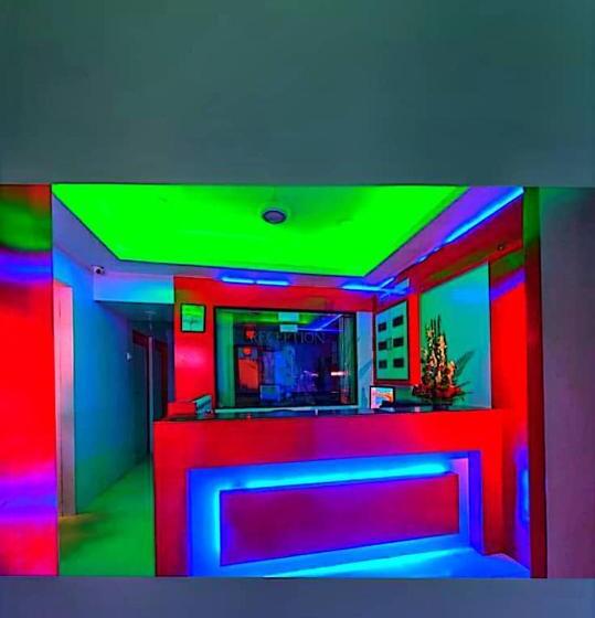 Отель Swapna International