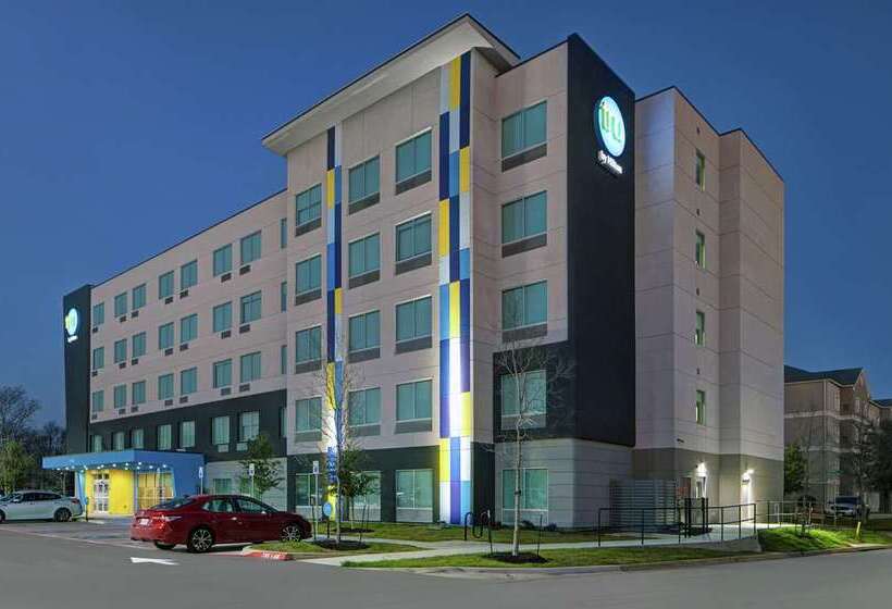 Отель Tru By Hilton Austin Airport, Tx