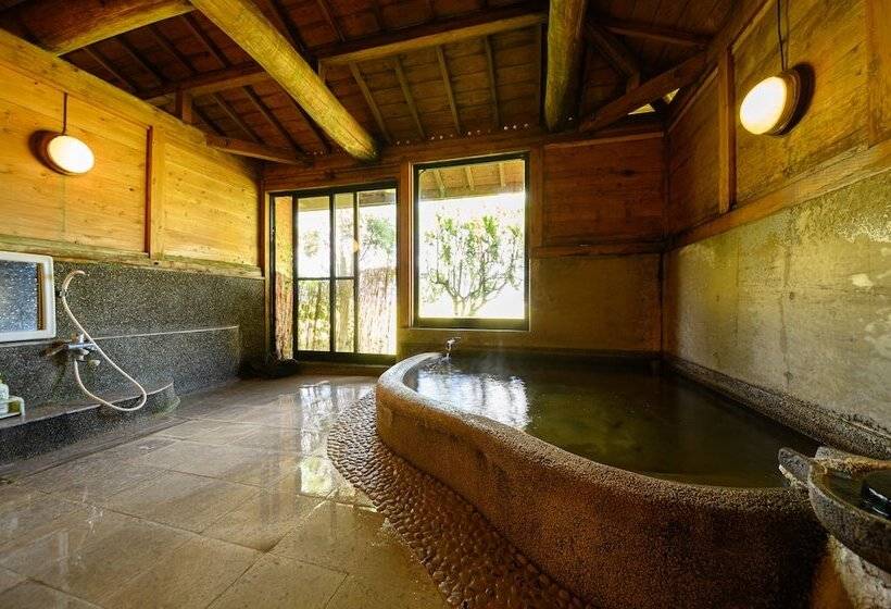 Отель Yufuin Flora House