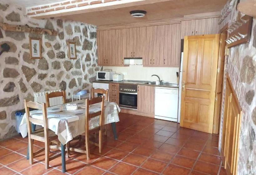 5 Bedrooms House With Furnished Terrace At Navaluenga