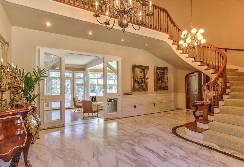 Lx33: Luxury Vacation Villa On Pebble Beach With Pool