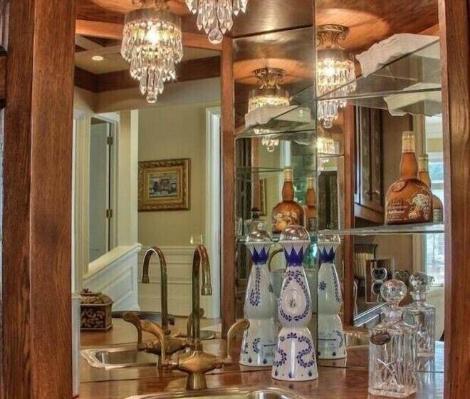 Lx33: Luxury Vacation Villa On Pebble Beach With Pool