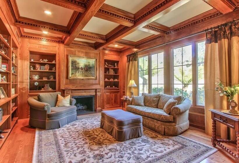 Lx33: Luxury Vacation Villa On Pebble Beach With Pool