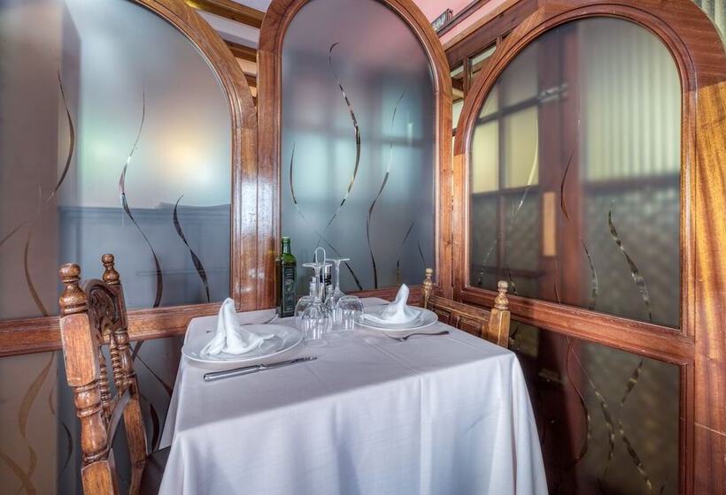 펜션 Hostal El Roser