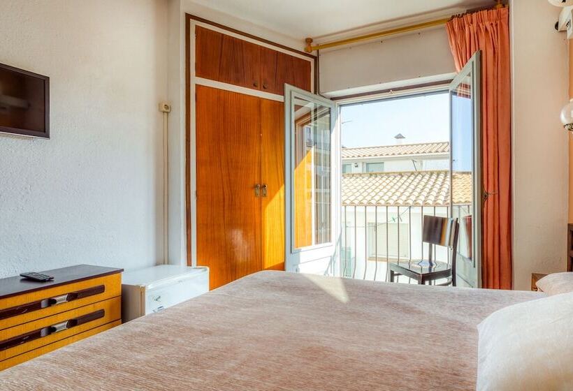 펜션 Hostal El Roser