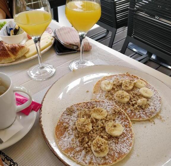 Pension Theatre Of Dreams Rooms