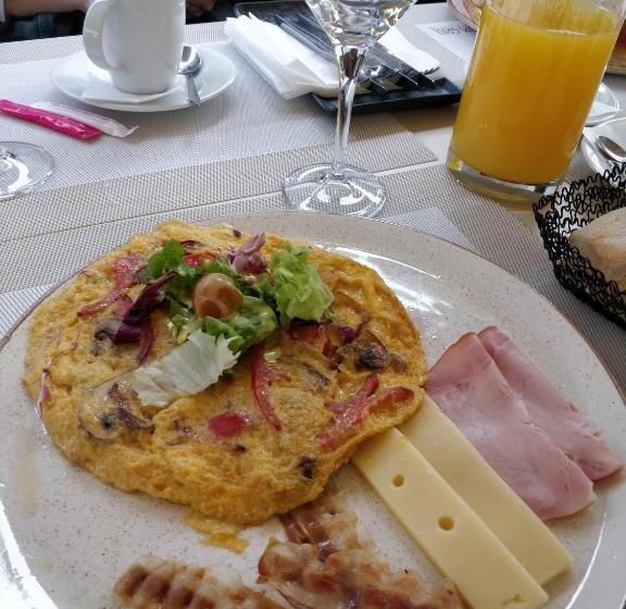 Pension Theatre Of Dreams Rooms