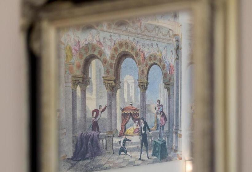 Pension Theatre Of Dreams Rooms