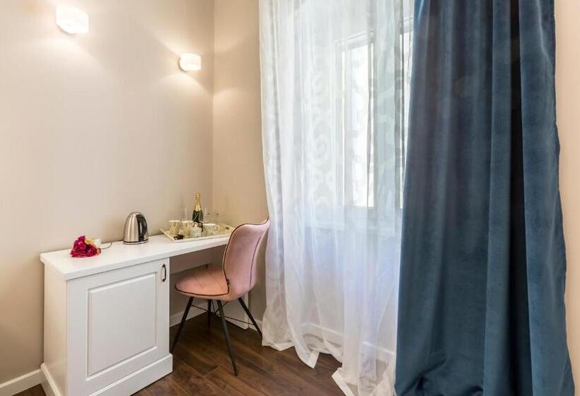 Pension Theatre Of Dreams Rooms