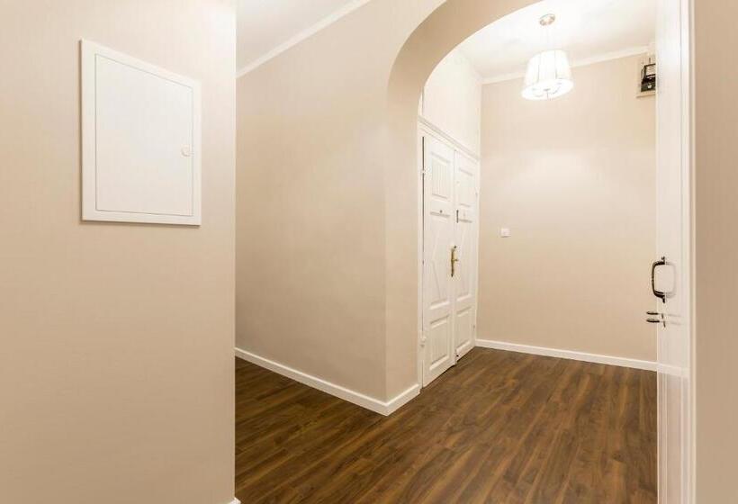 Pension Theatre Of Dreams Rooms