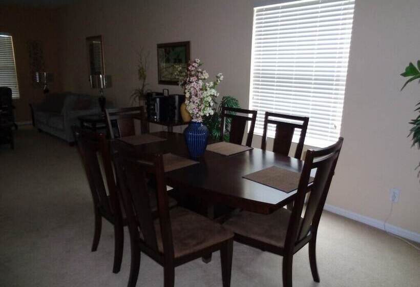 R1 Westhaven 5 Bed / 3 Bath