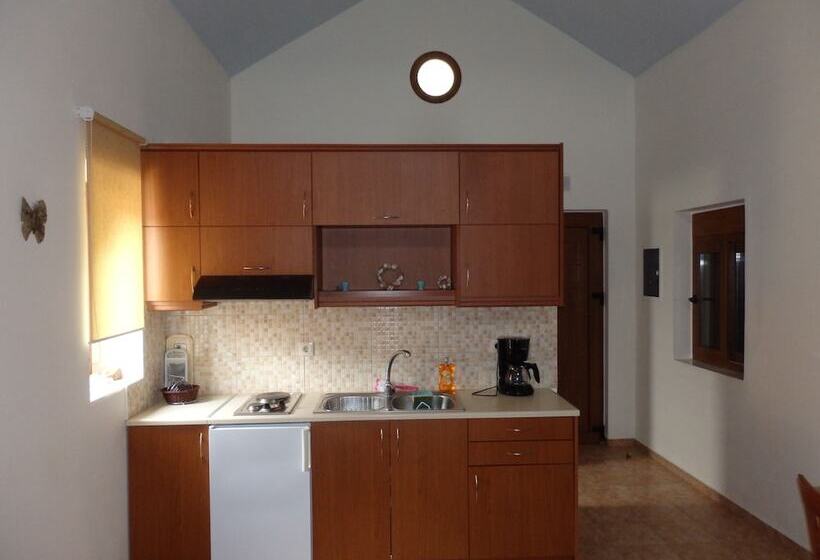 Ravdoucha Beach Studios