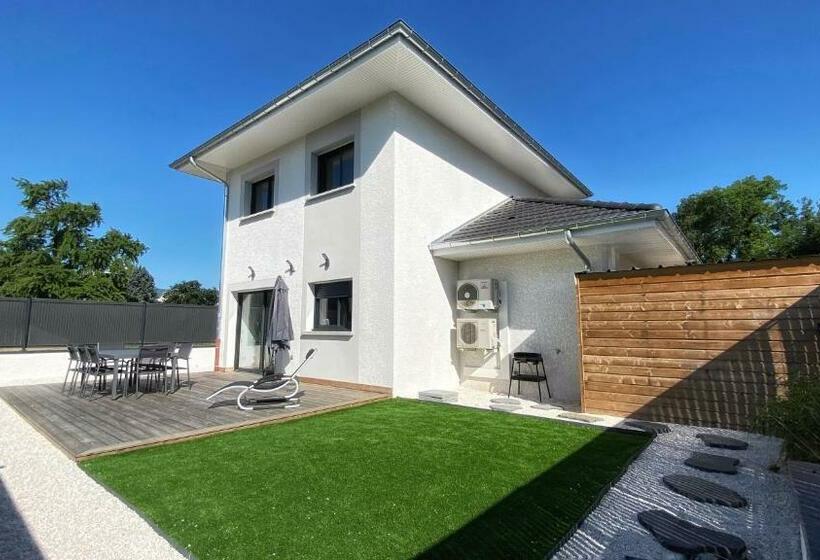 Aux Peupliers De Pradian Nivea