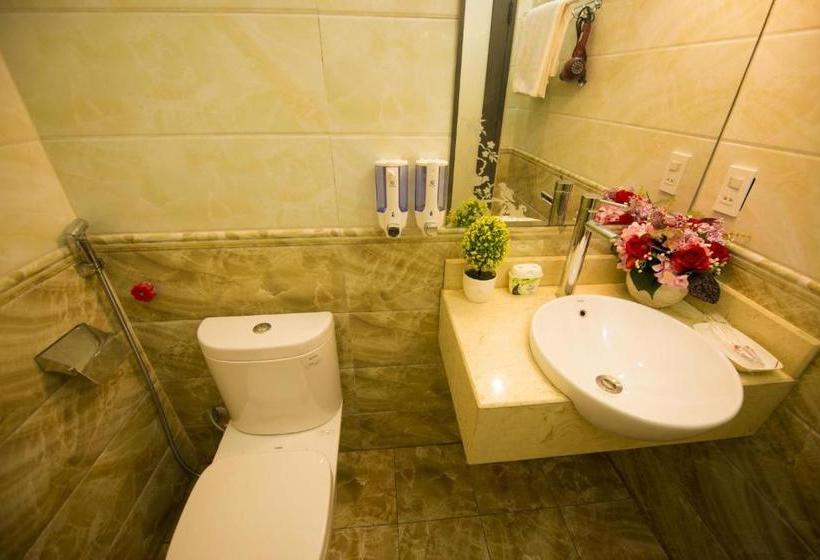 تختخواب و صبحانه Viet Village Hotel & Travel