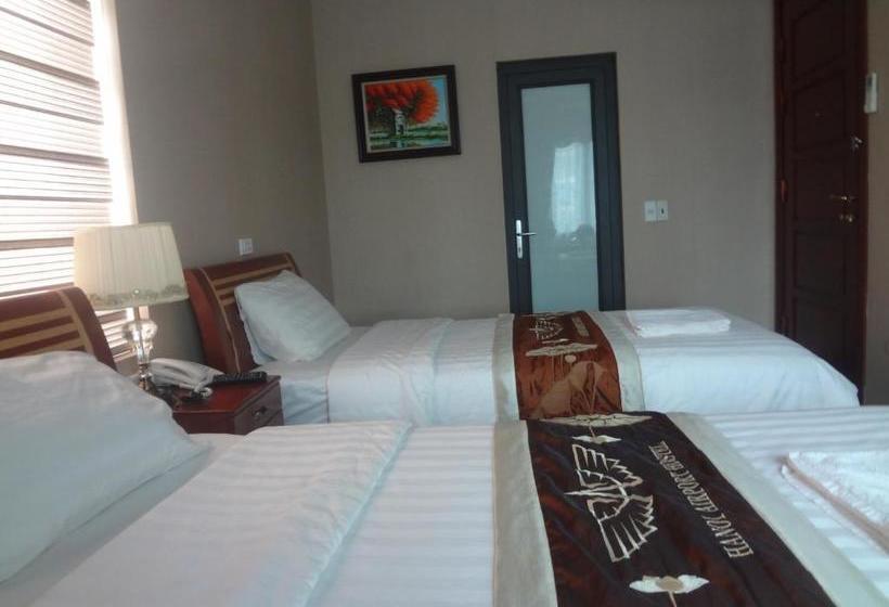 تختخواب و صبحانه Viet Village Hotel & Travel