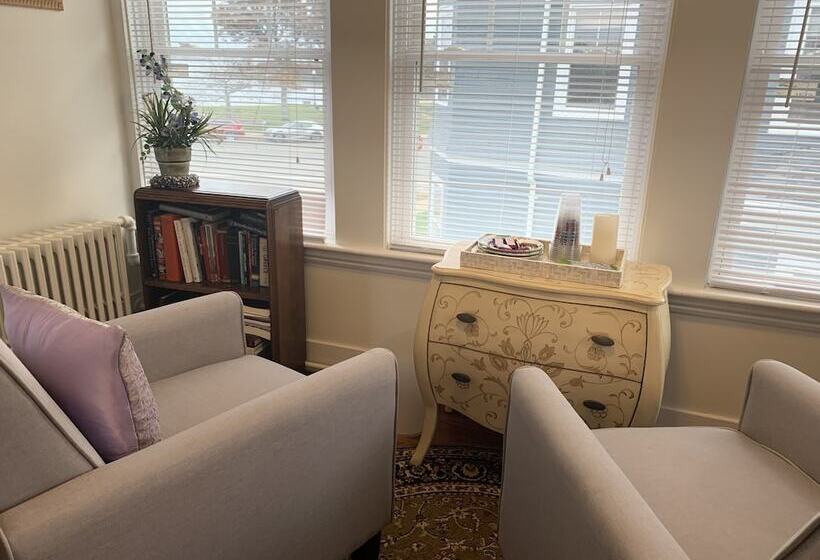 مبيت وإفطار The Hydrangea Inn