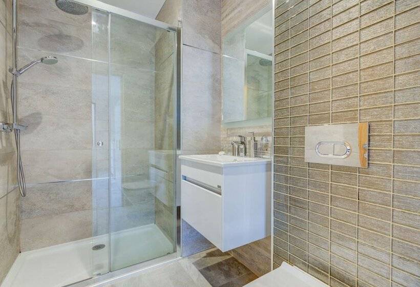 The Concord Modern 2 Bedroom Apartment