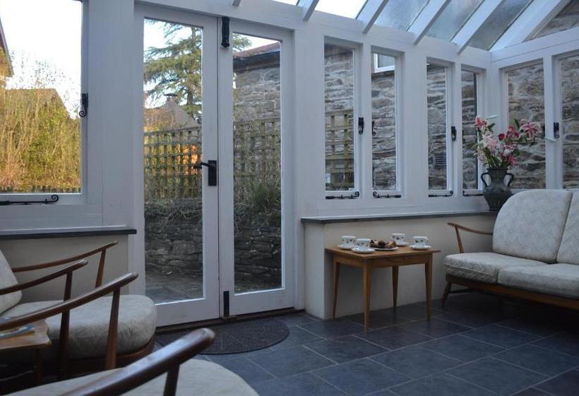 Coombe Mill Holidays