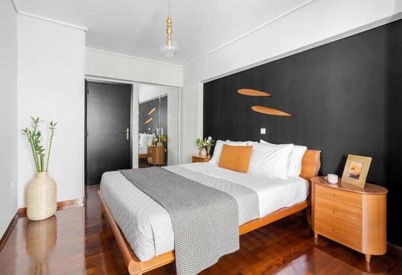 Fresh Detailed Stylish Apartment At Acropolis