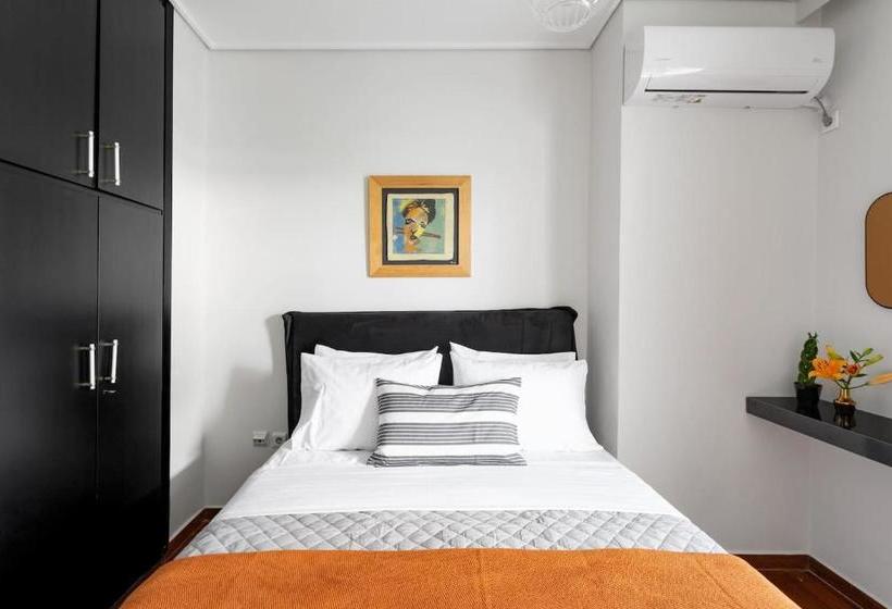 Fresh Detailed Stylish Apartment At Acropolis