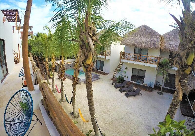 호텔 La Puerta Azul Beachfront Adults Only