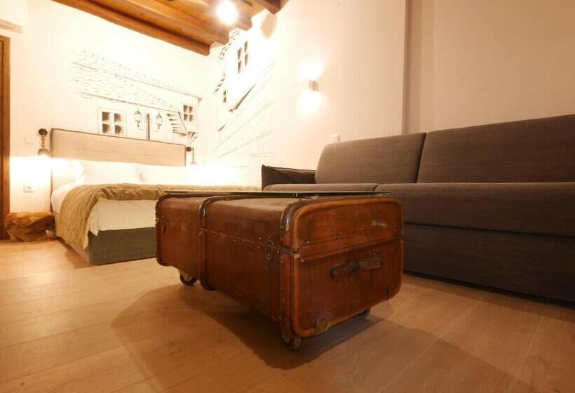 酒店 Olganos Vl Luxury Rooms & Suites