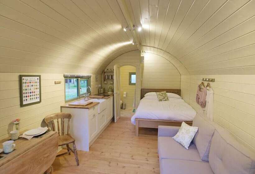 Отель Orchard Farm Luxury Glamping