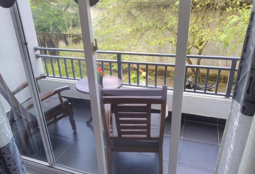 Отель Sapid Luck Yala Safari