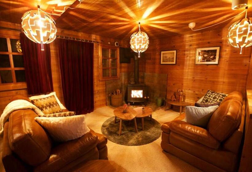 فندق Snowball Chalet At Madarao Mountain