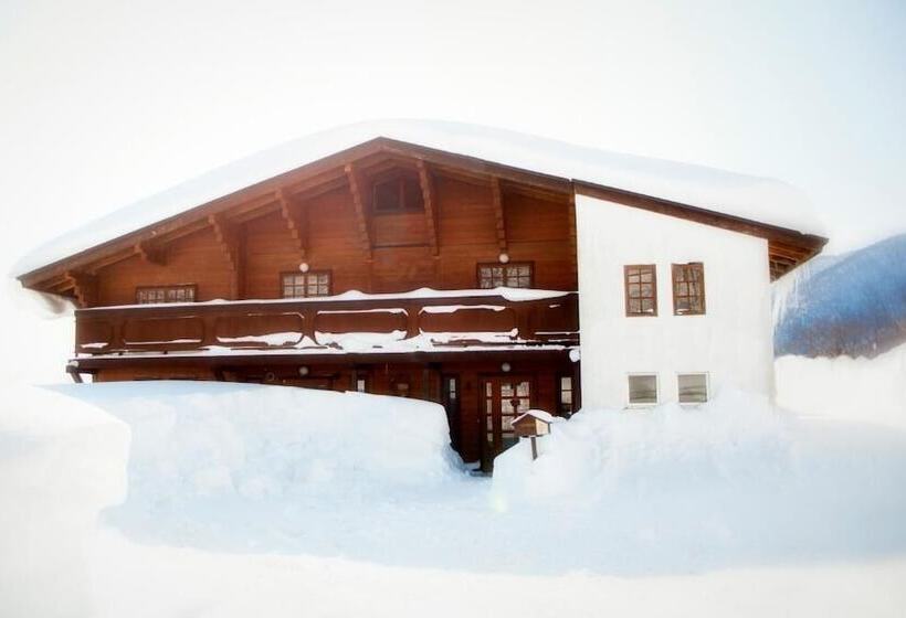 فندق Snowball Chalet At Madarao Mountain