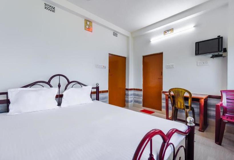 Отель Spot On 64174 Tej Residency