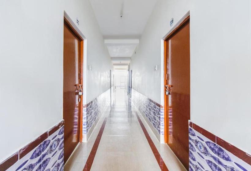 Отель Spot On 64174 Tej Residency