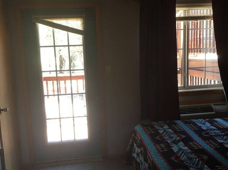 酒店 The Lodge At Lazy Bear Retreat