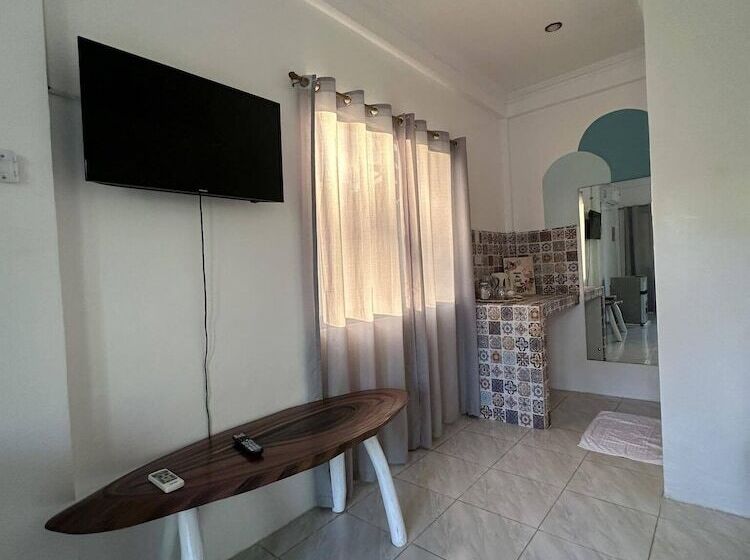 هتل Villa Consolacion Resort