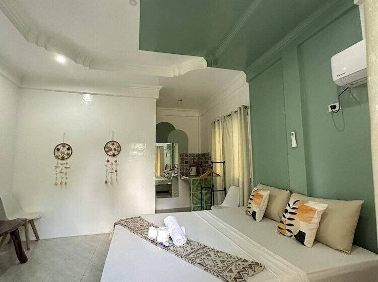 هتل Villa Consolacion Resort