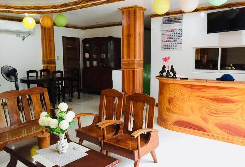 هتل Villa Consolacion Resort