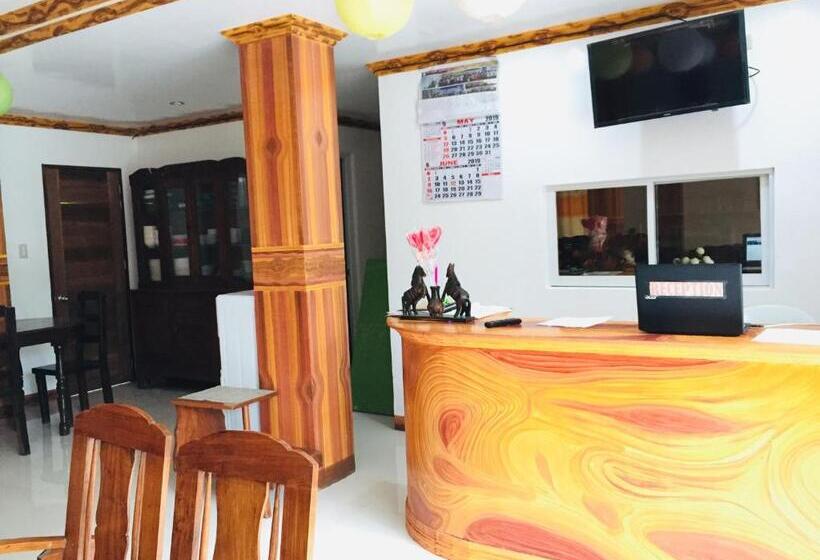 هتل Villa Consolacion Resort