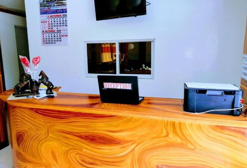 هتل Villa Consolacion Resort