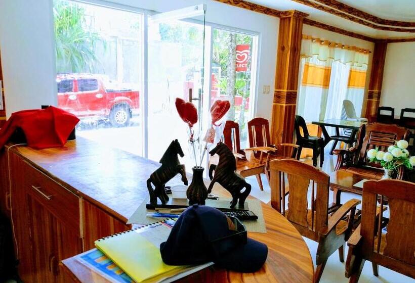 هتل Villa Consolacion Resort