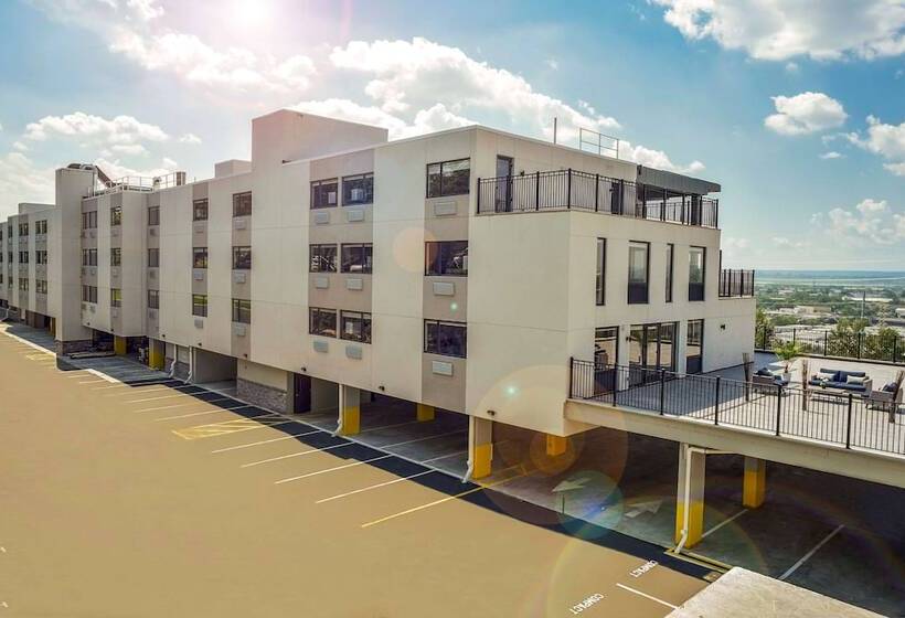 فندق Wyndham Garden North Bergen   Secaucus