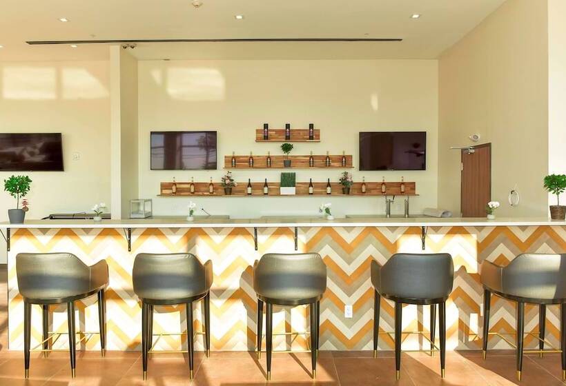 فندق Wyndham Garden North Bergen   Secaucus