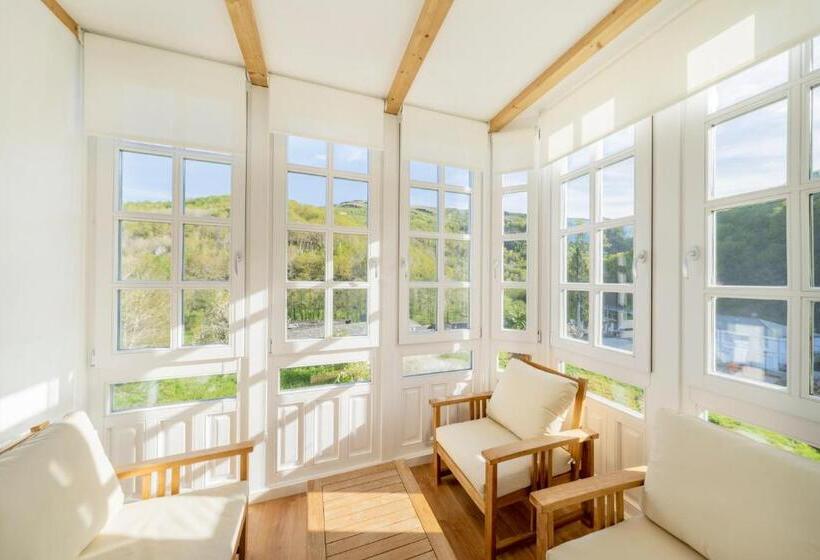 فندق Alda Triacastela