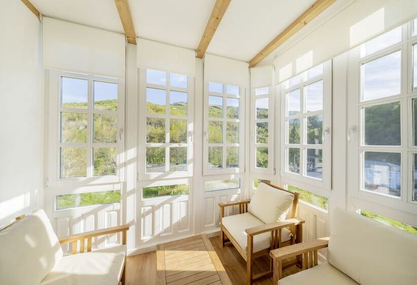 فندق Alda Triacastela