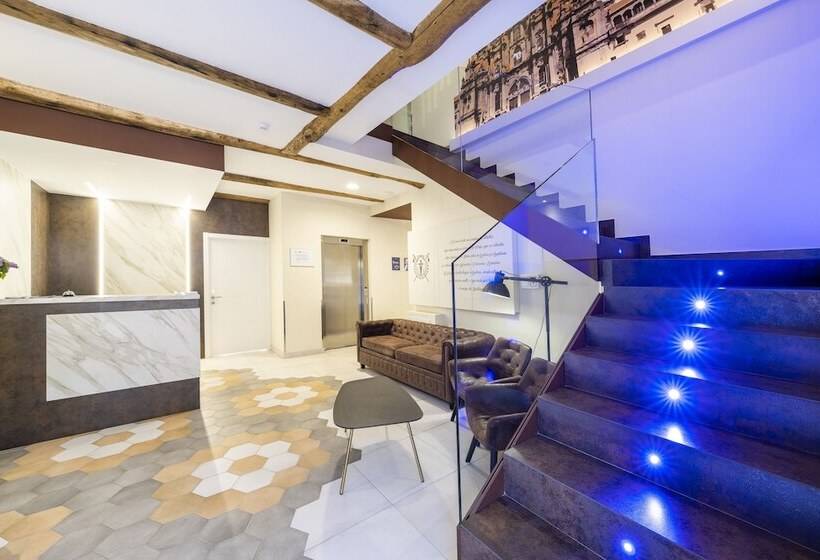 فندق Alda Triacastela